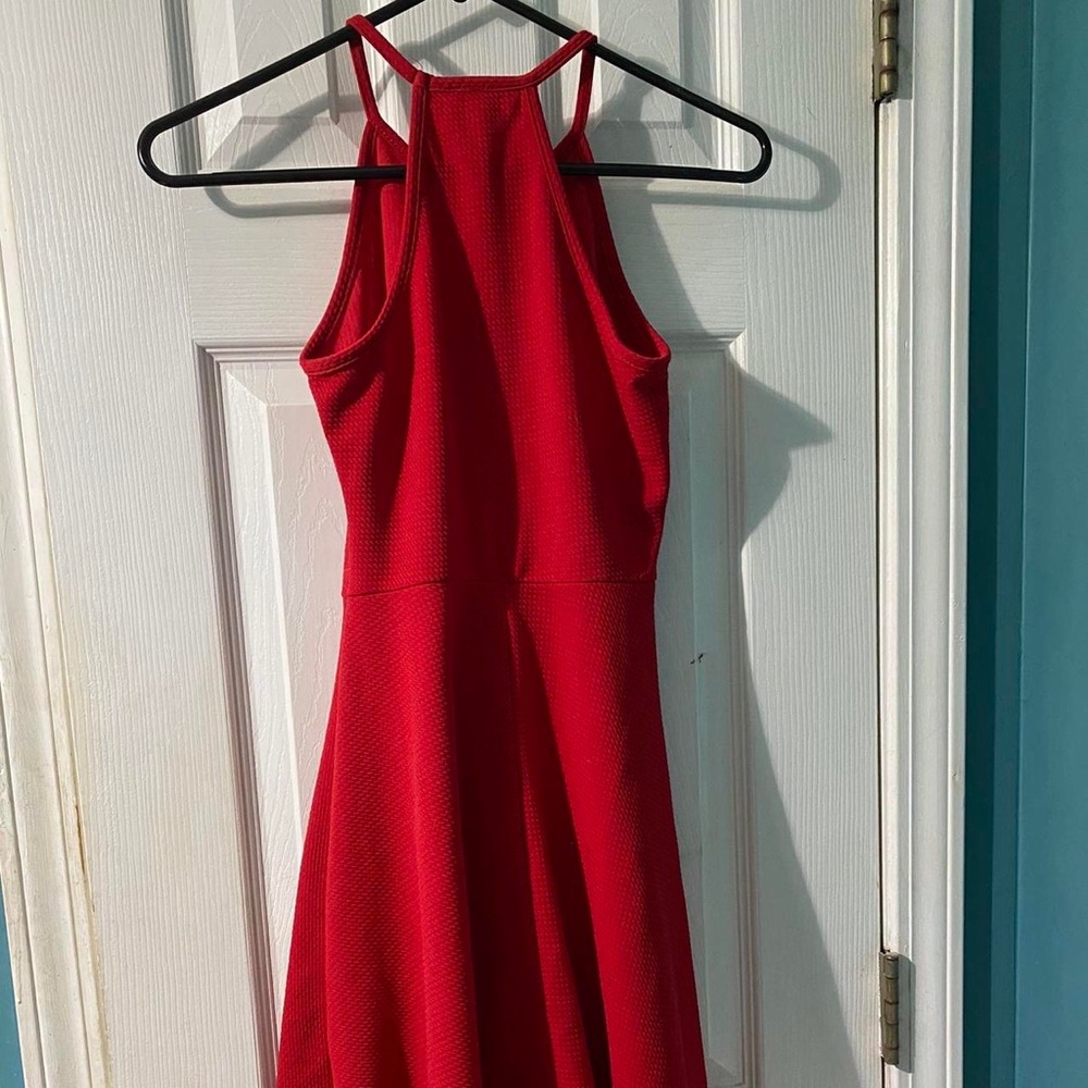 RED DRESS - Picture 3 of 4